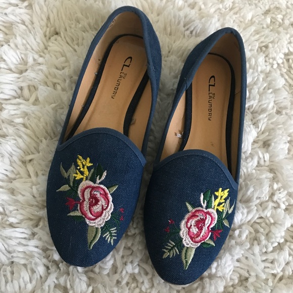 Chinese Laundry Shoes - Chinese Laundry • Flower Embroidered Loafers